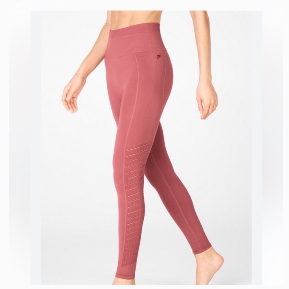 Fabletics Sync High Waisted Perforated 7/8 Leggings Pink‎ Large NWT